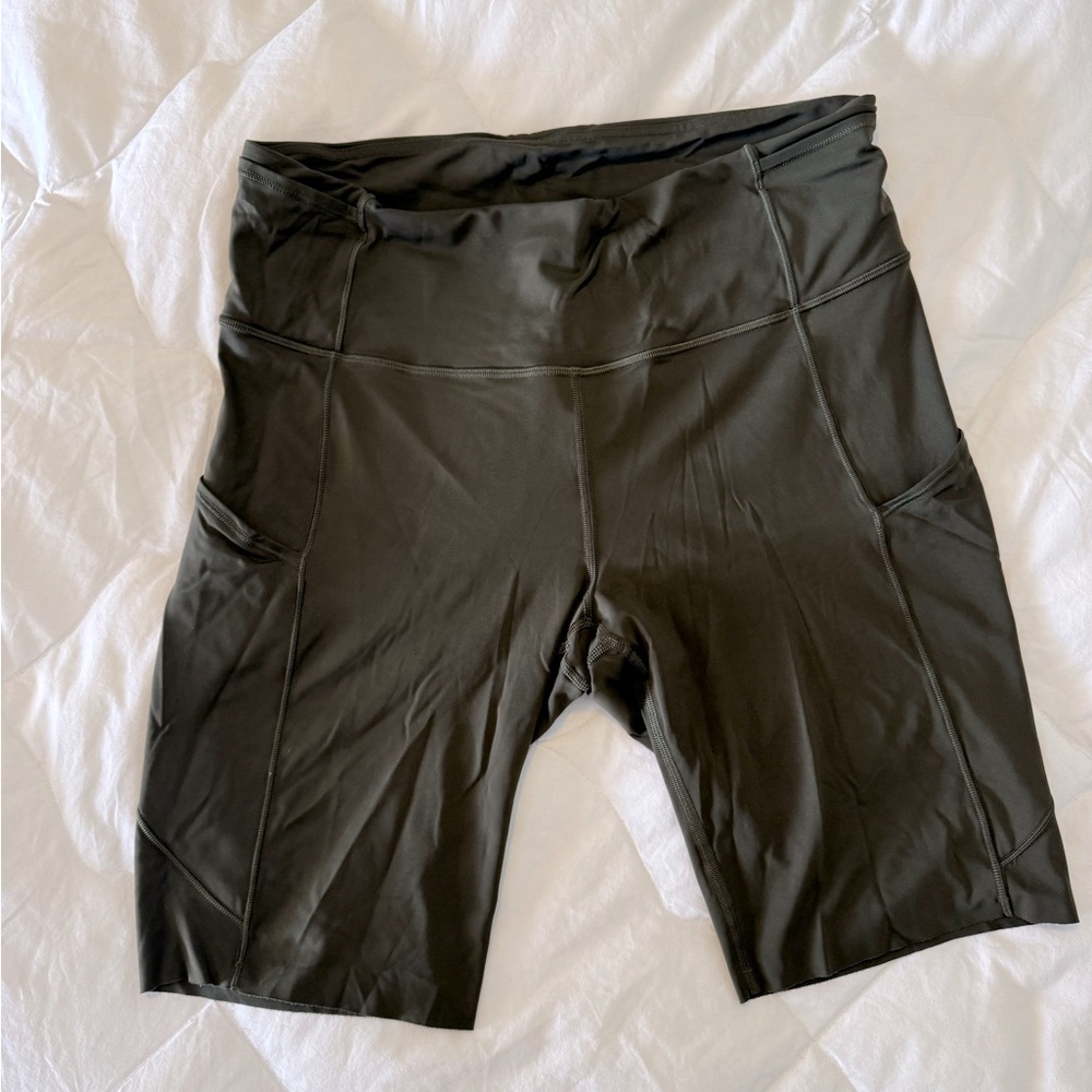 Lululemon Fast and Free 10” Biker short. Dark Olive in Size 10